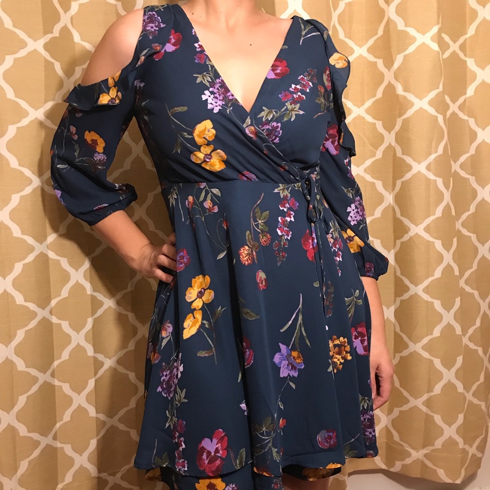 WORN ONCE Francesca’s Collection cold shoulder dress